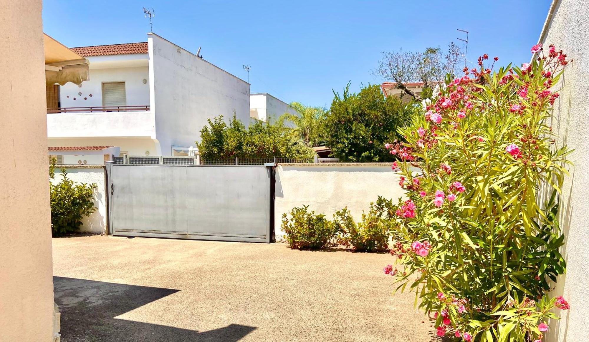 B&B Costa Azzurra Porto Cesareo Bagian luar foto