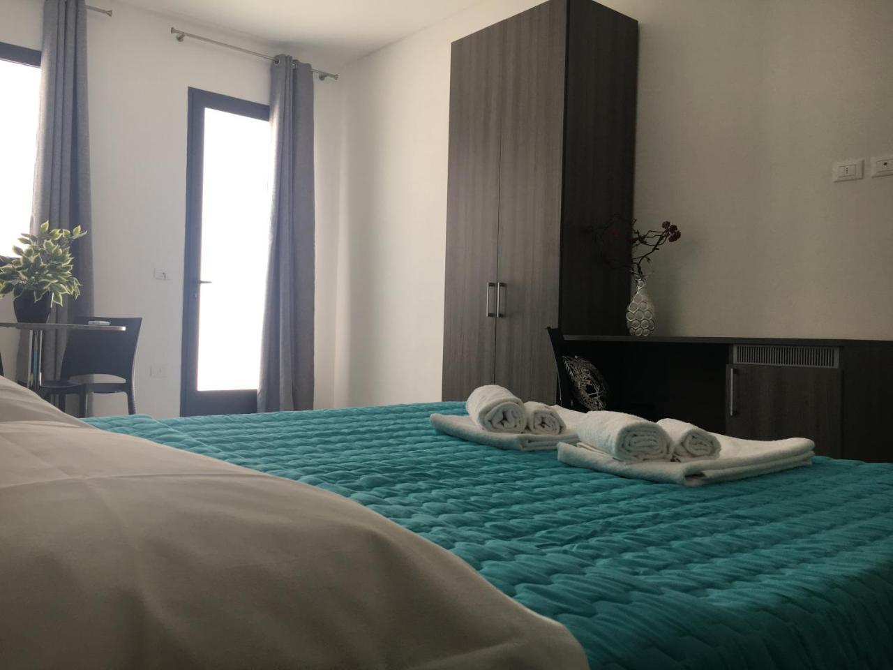 B&B Costa Azzurra Porto Cesareo Bagian luar foto