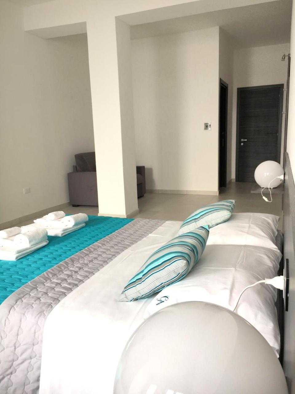 B&B Costa Azzurra Porto Cesareo Bagian luar foto